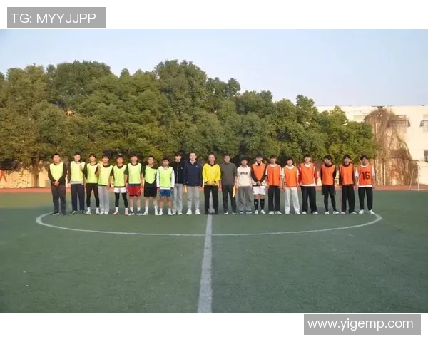 小学生足球比赛精彩纷呈展现团队精神与运动魅力的青春盛宴